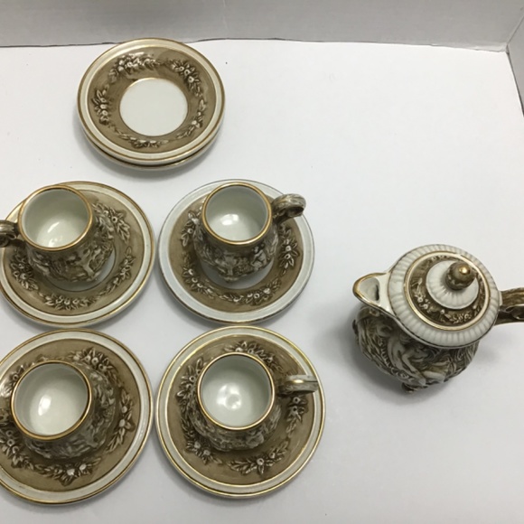 R. Capodimonte M.A.S. Small teapot with 4 footed cups and 6 plates - Picture 13 of 16